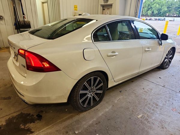2018 VOLVO S60
