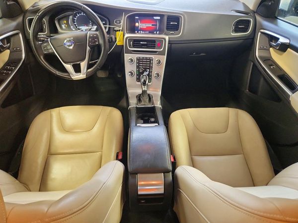 2018 VOLVO S60