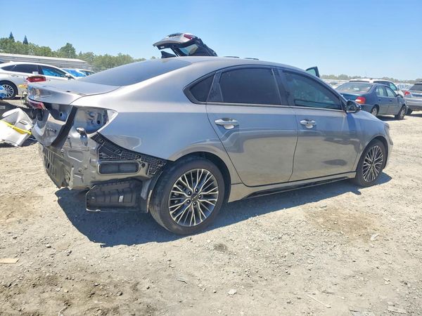 2024 KIA FORTE GT Line