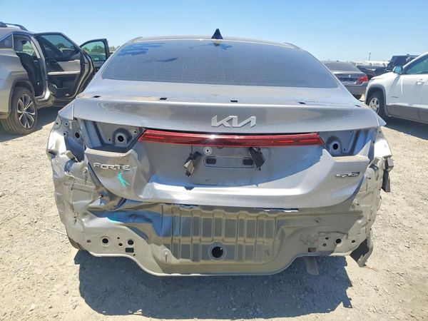 2024 KIA FORTE GT Line