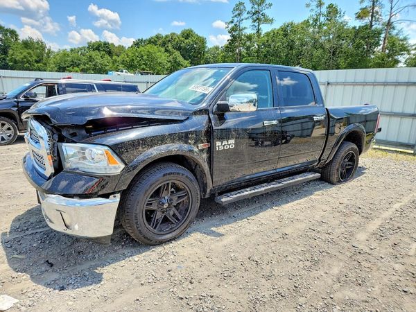 2016 RAM 1500 LARAMIE CREW CAB 4X4