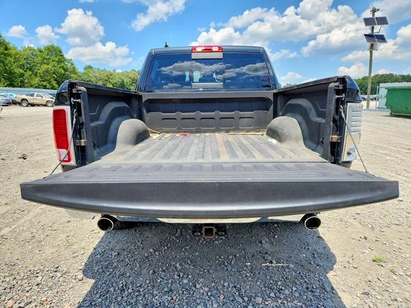 2016 RAM 1500 LARAMIE CREW CAB 4X4
