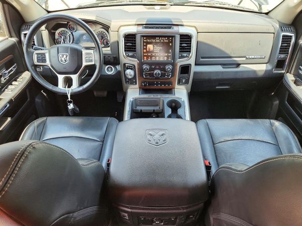 2016 RAM 1500 LARAMIE CREW CAB 4X4