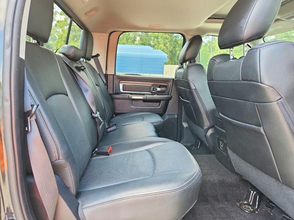 2016 RAM 1500 LARAMIE CREW CAB 4X4