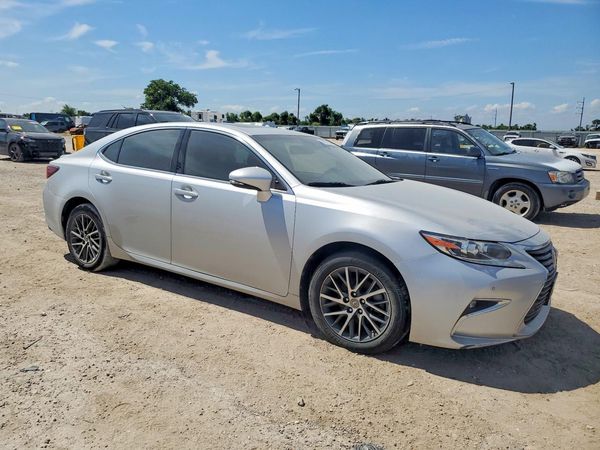 2017 LEXUS ES