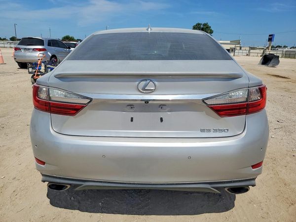 2017 LEXUS ES