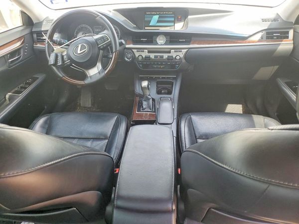 2017 LEXUS ES