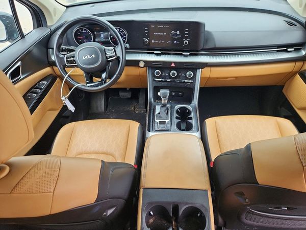 2023 KIA CARNIVAL LX, LX Seat Package