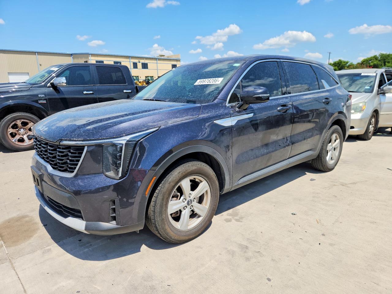 2025 KIA SORENTO LX