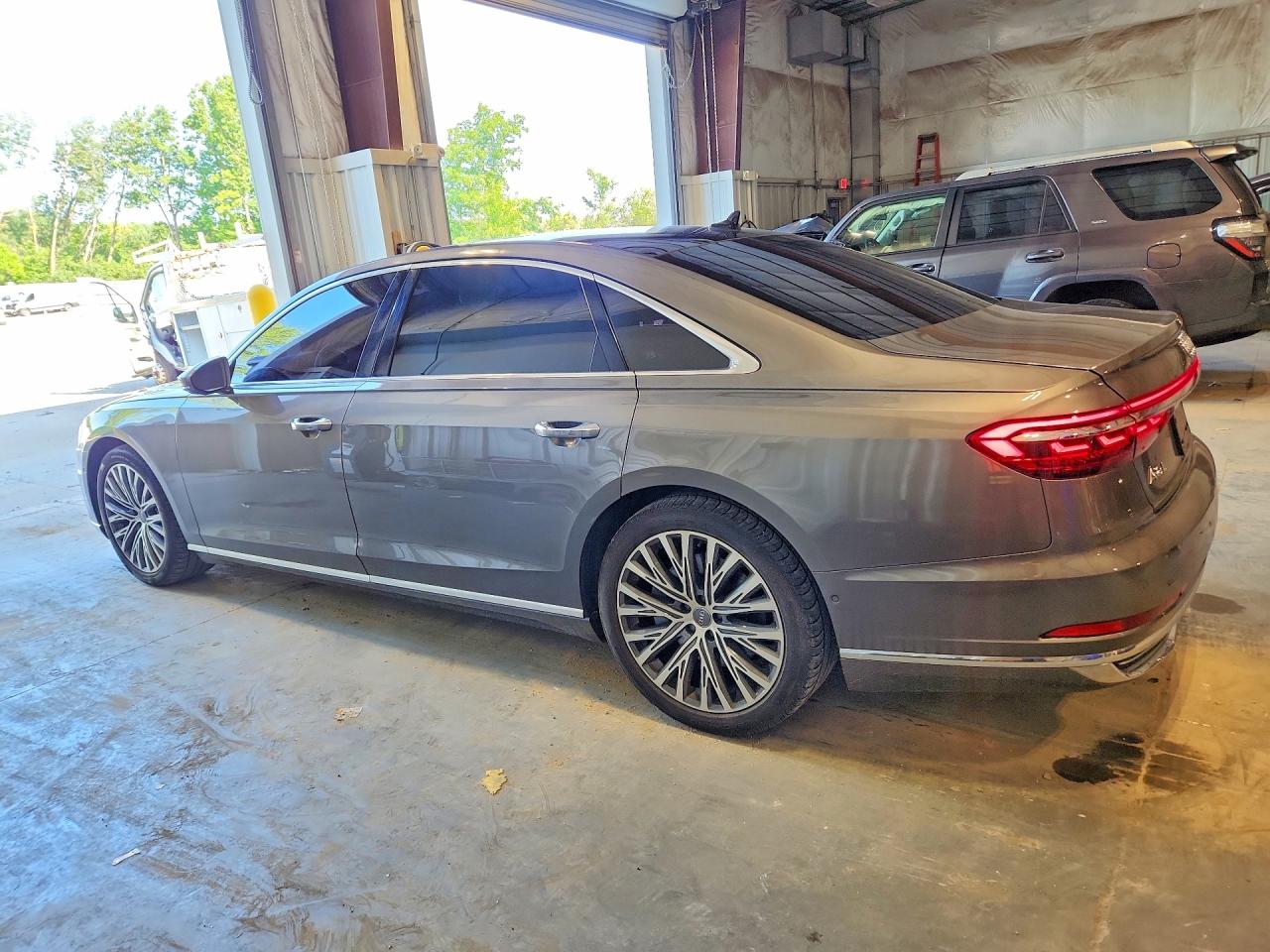 2019 AUDI A8 quattro L