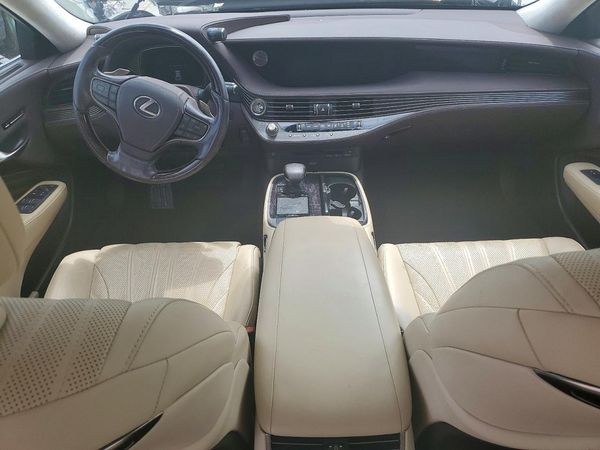 2019 LEXUS LS 500