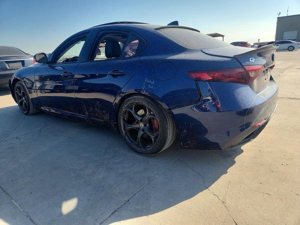 2017 ALFA ROMEO GIULIA TI RWD