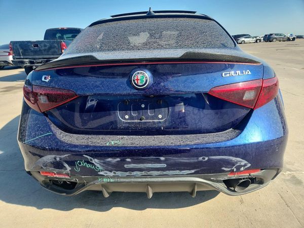 2017 ALFA ROMEO GIULIA TI RWD