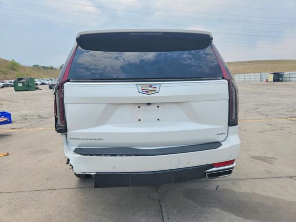 2022 CADILLAC ESCALADE Luxury