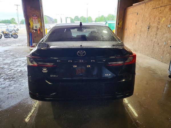 2025 TOYOTA CAMRY