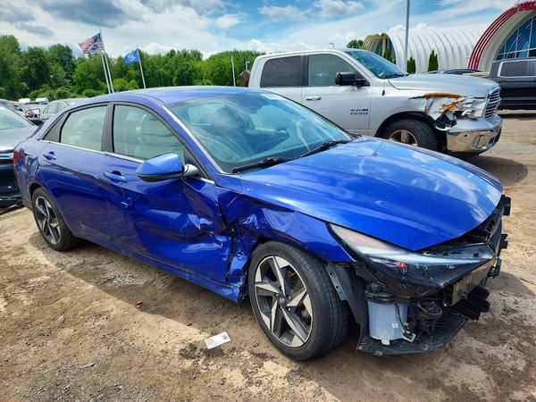 2021 HYUNDAI ELANTRA Limited — Passenger 3/4