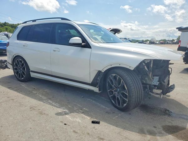 2024 BMW X7
