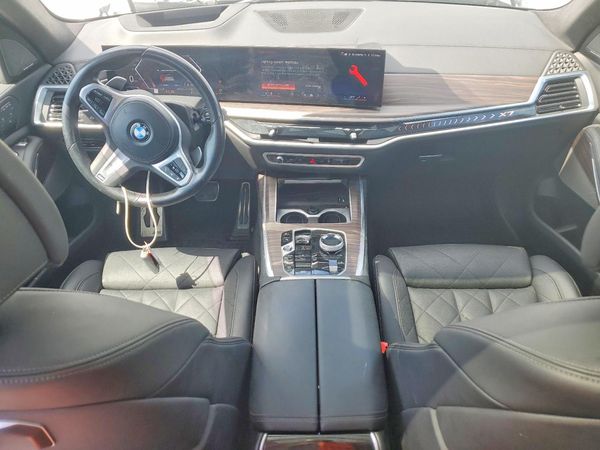 2024 BMW X7