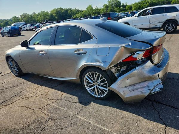 2016 LEXUS IS 300