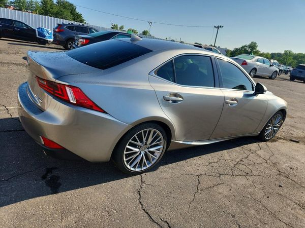 2016 LEXUS IS 300