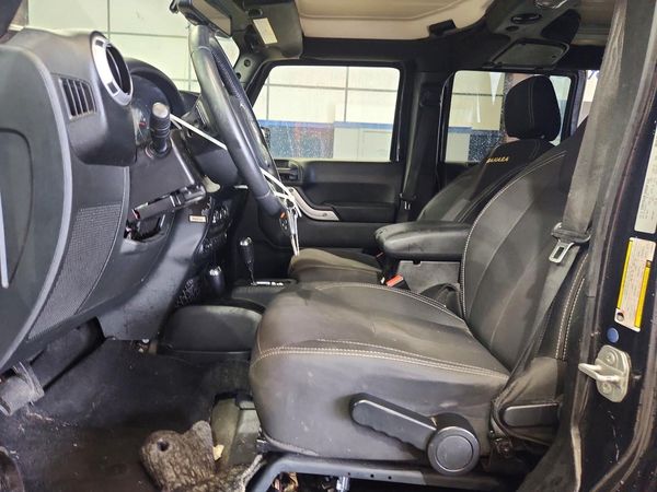 2015 JEEP WRANGLER UNLIMITED SAHARA 4X4