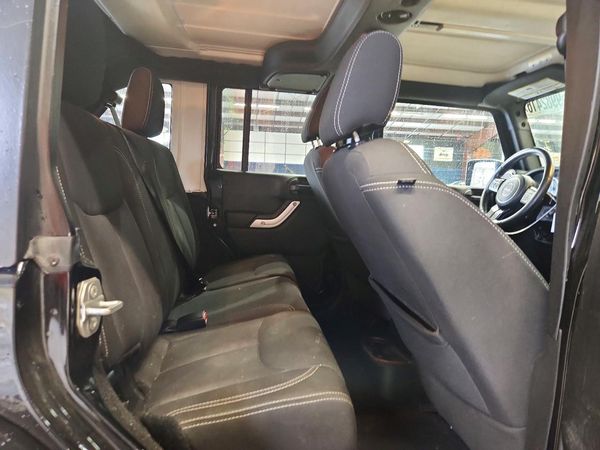 2015 JEEP WRANGLER UNLIMITED SAHARA 4X4
