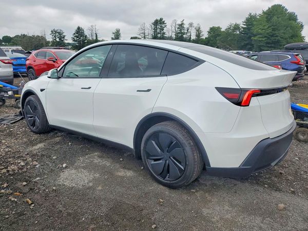 2026 TESLA Y