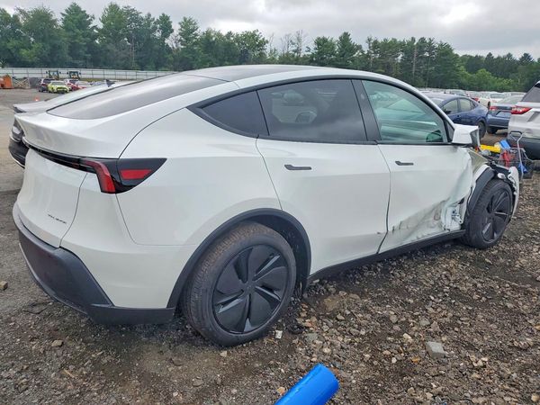 2026 TESLA Y