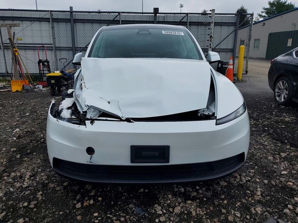 2026 TESLA Y