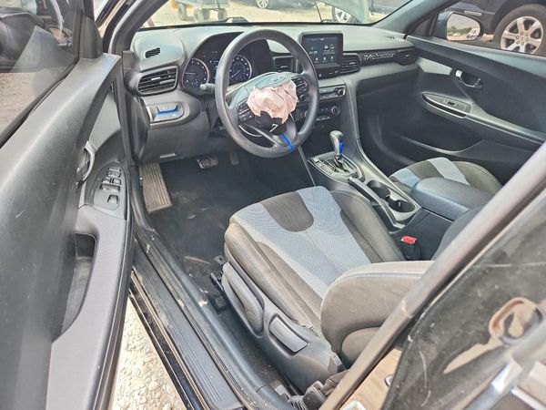 2019 HYUNDAI VELOSTER 2.0L and 2.0L Premium