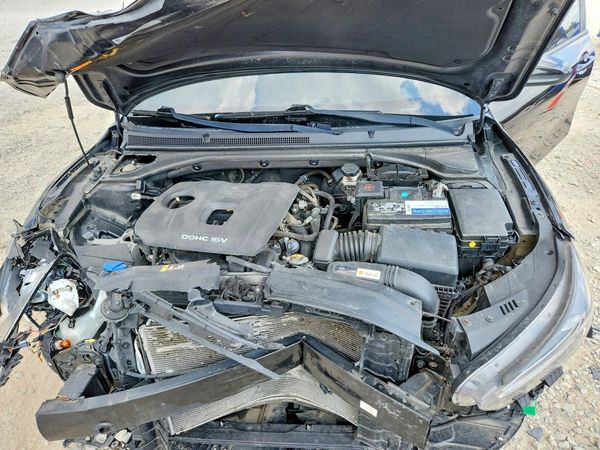 2019 HYUNDAI VELOSTER 2.0L and 2.0L Premium