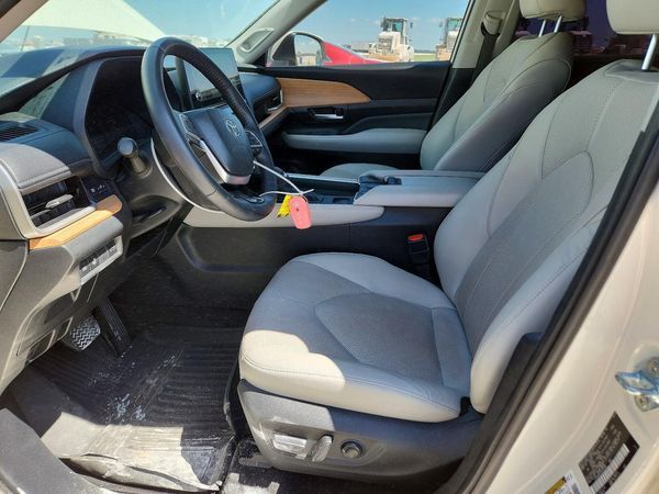 2024 TOYOTA GRAND HIGHLANDER