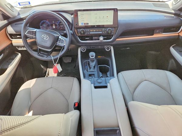 2024 TOYOTA GRAND HIGHLANDER