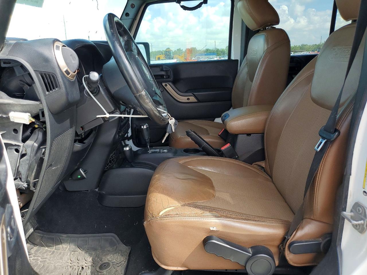 2016 JEEP WRANGLER UNLIMITED SAHARA 4X4
