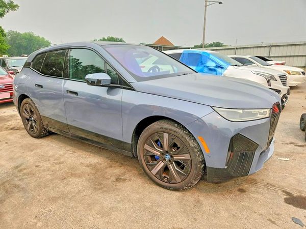 2024 BMW IX xDrive50