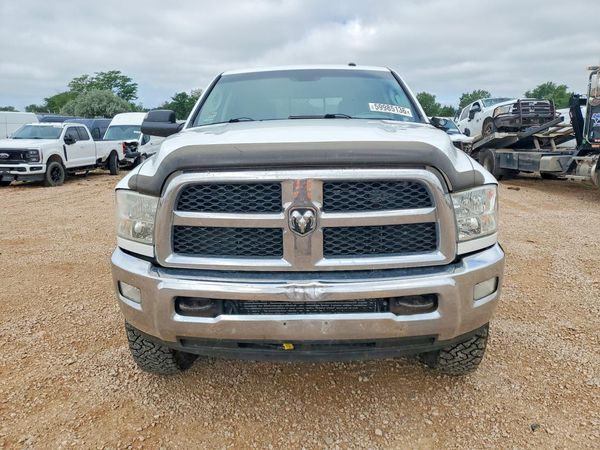 2013 RAM 3500 SLT CREW CAB 4X4