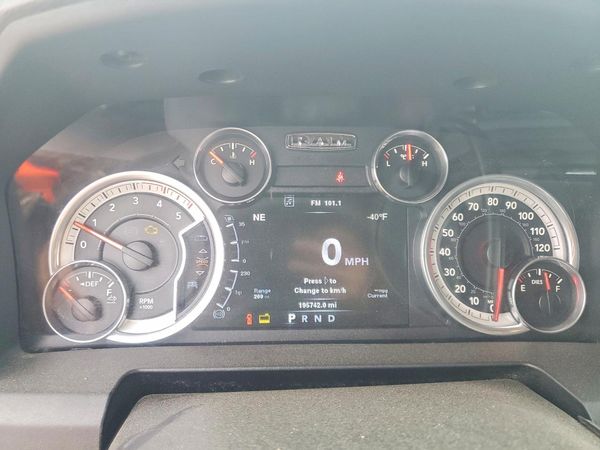 2013 RAM 3500 SLT CREW CAB 4X4