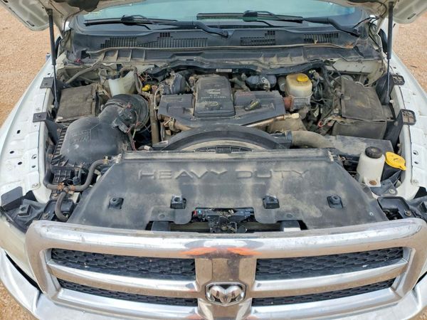 2013 RAM 3500 SLT CREW CAB 4X4