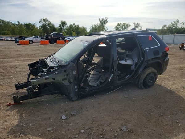 2015 JEEP CHEROKEE Limited — Front 3/4