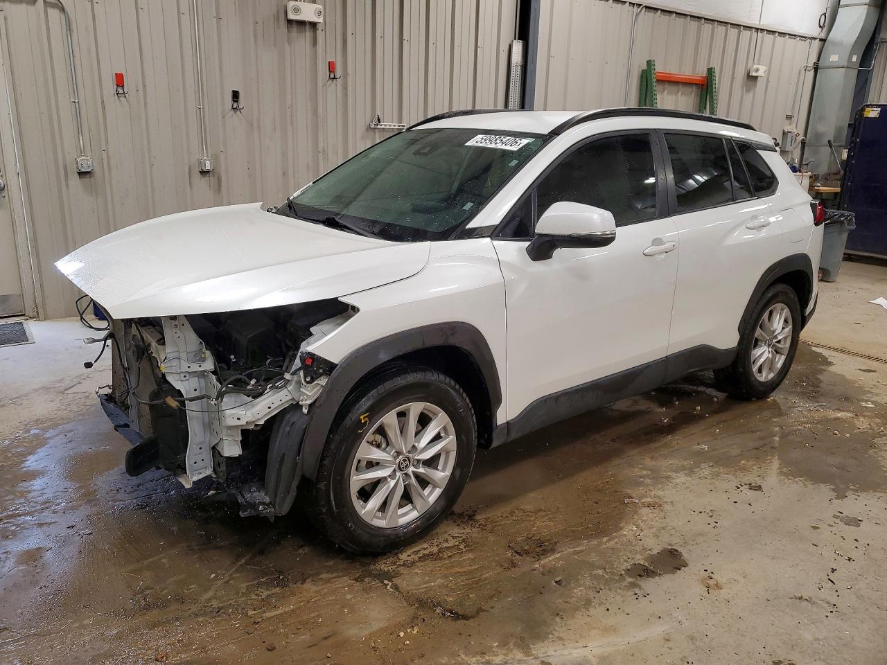 2022 TOYOTA COROLLA CROSS LE