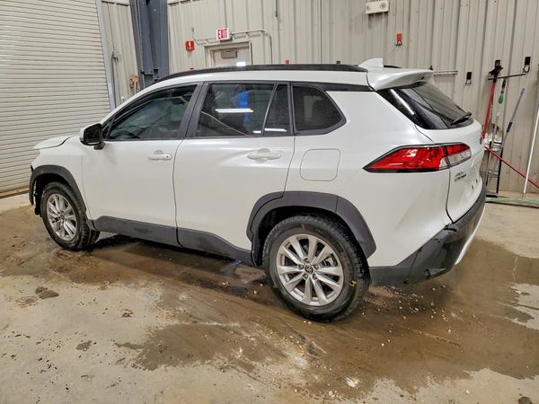2022 TOYOTA COROLLA CROSS LE