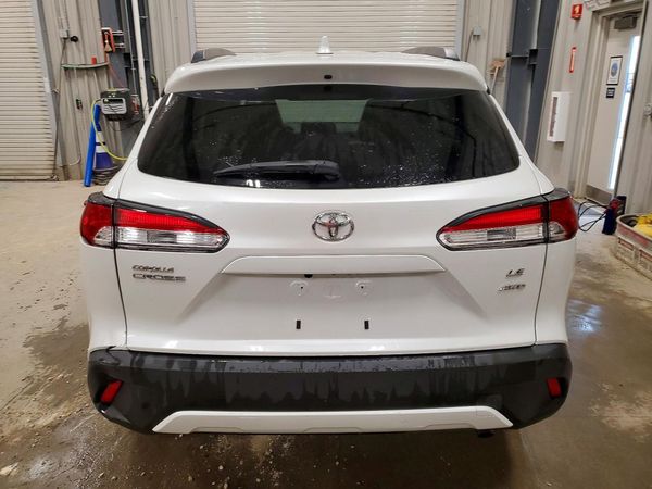 2022 TOYOTA COROLLA CROSS LE