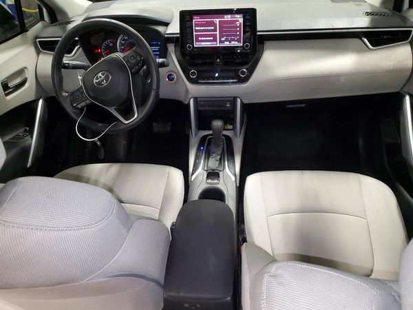 2022 TOYOTA COROLLA CROSS LE