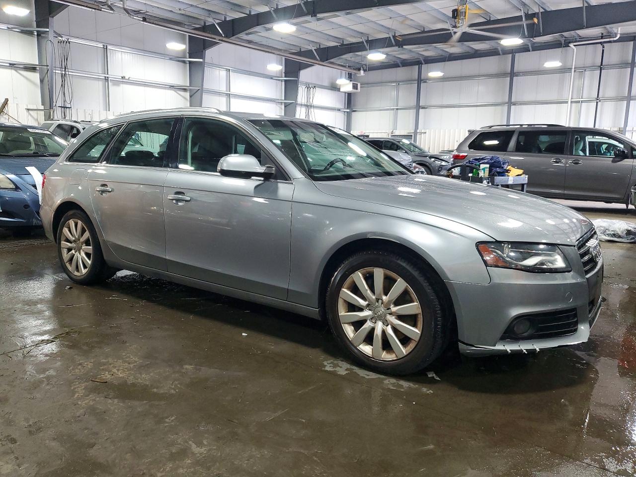 2010 AUDI A4 quattro Premium Plus