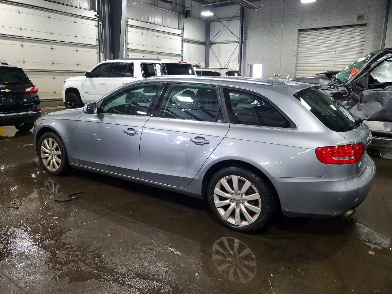 2010 AUDI A4 quattro Premium Plus