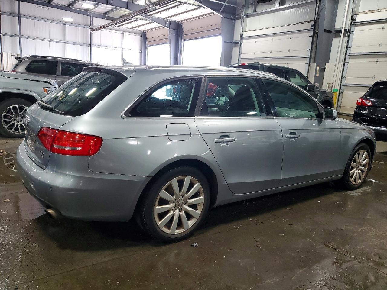 2010 AUDI A4 quattro Premium Plus
