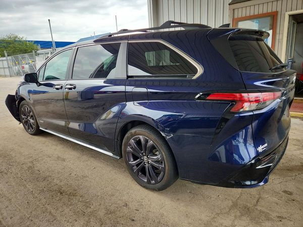 2021 TOYOTA SIENNA XSE Plus Package — DSRA