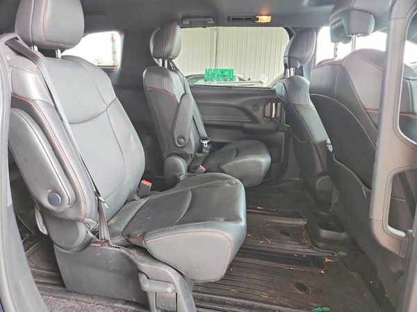 2021 TOYOTA SIENNA XSE Plus Package — PSRS