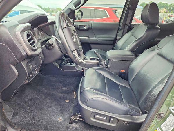 2021 TOYOTA TACOMA SR5