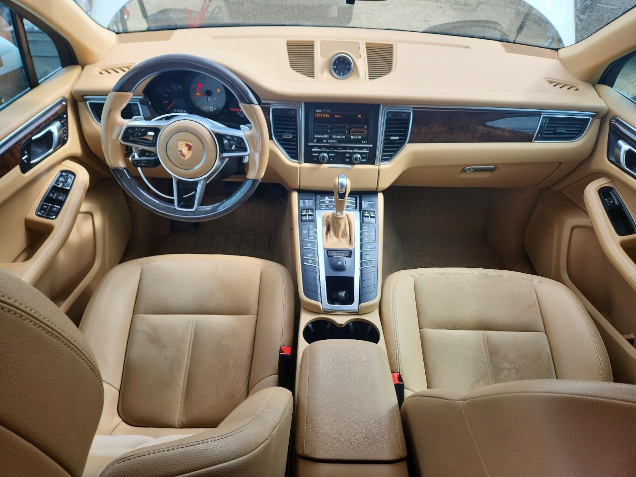 2015 PORSCHE MACAN